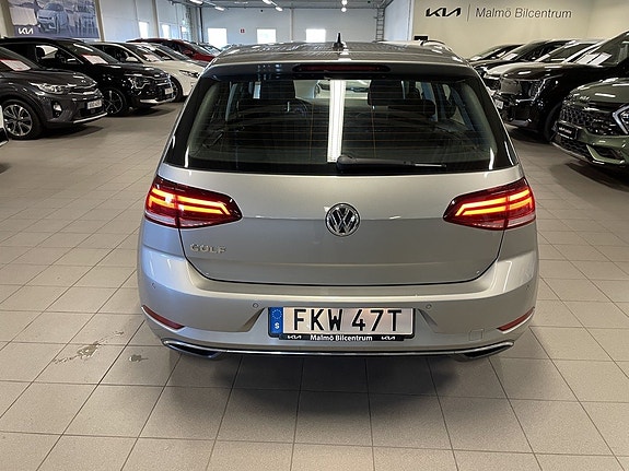 Volkswagen Golf VII 2 of 14