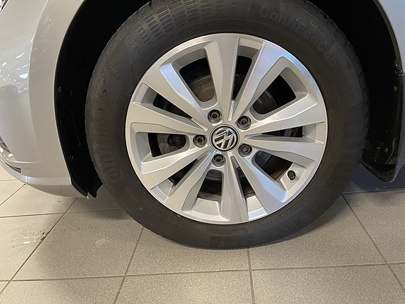 Volkswagen Golf VII 7 of 14