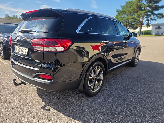 Kia Sorento 3 of 5