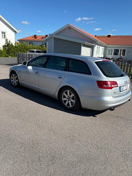 Audi A6 4 of 5