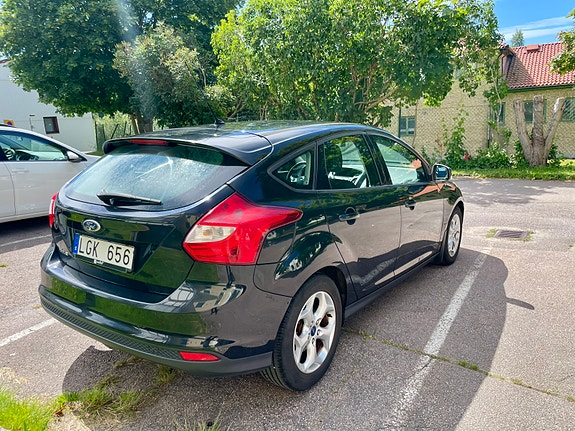 Ford Focus 3 of 5
