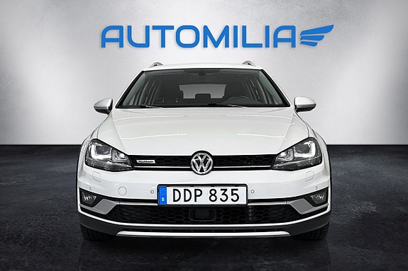 Volkswagen Golf Alltrack 3 of 5