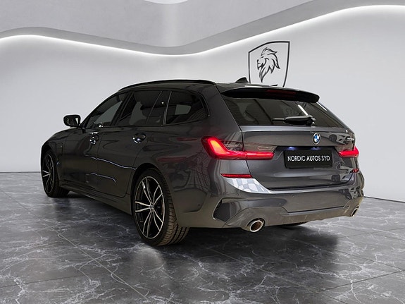 BMW 330e 3 of 5