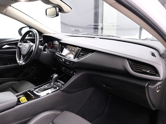 Opel Insignia 23 of 30