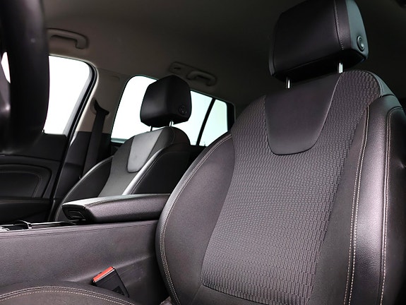 Opel Insignia 16 of 30