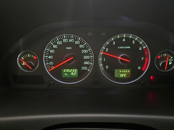 Volvo V70 13 of 13