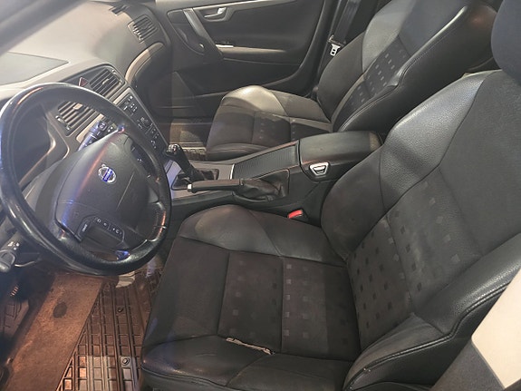 Volvo V70 9 of 13