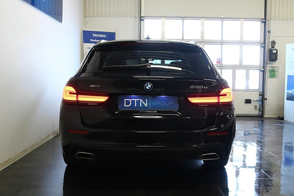 BMW 530e 4 of 5