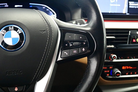 BMW 530e 12 of 30