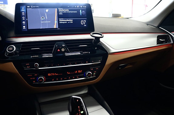 BMW 530e 16 of 30