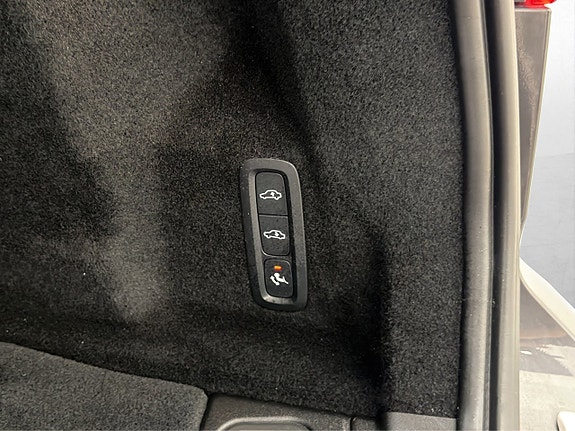 Volvo XC60 23 of 30