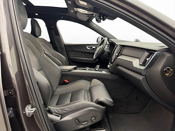 Volvo XC60 19 of 30