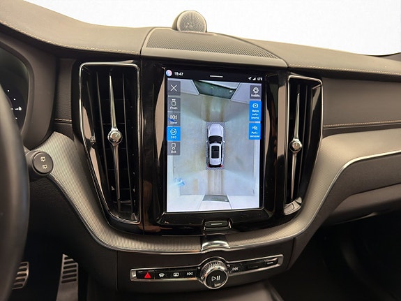 Volvo XC60 13 of 30