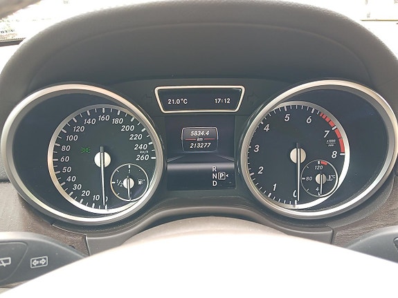 Mercedes-Benz GL500 14 of 16