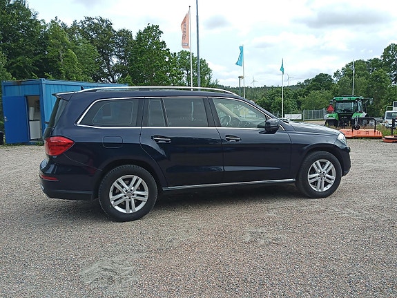 Mercedes-Benz GL500 8 of 16