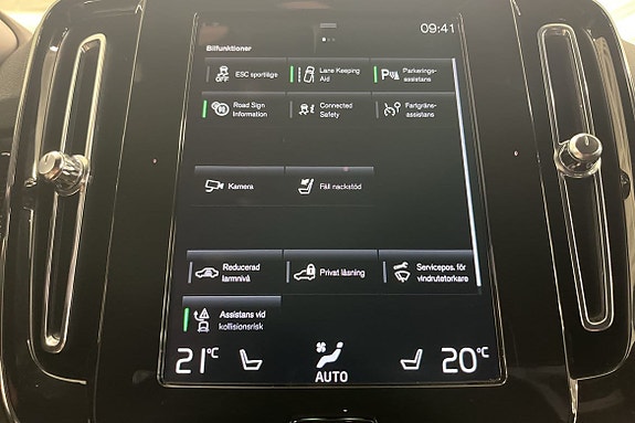 Volvo XC40 15 of 16