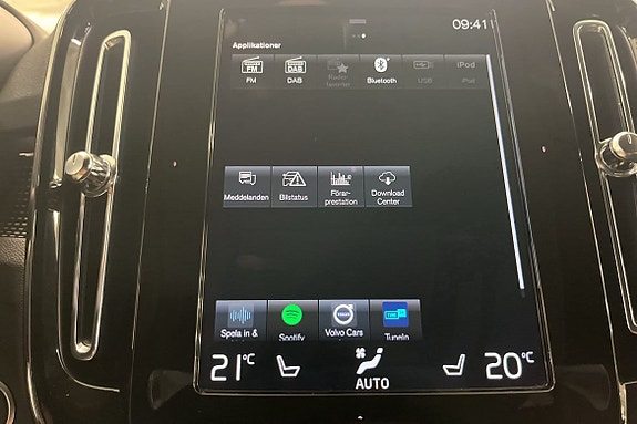 Volvo XC40 6 of 16