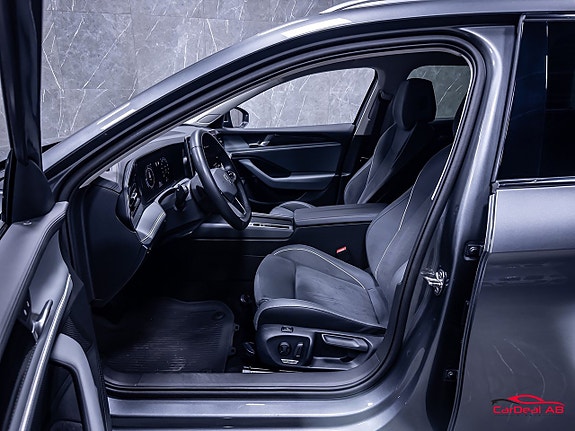 Volkswagen Passat 10 of 30