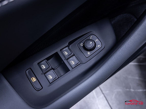 Volkswagen Passat 19 of 30