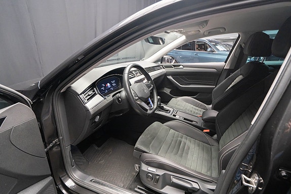Volkswagen Passat 15 of 25