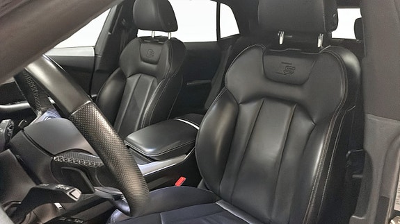 Audi Q8 8 of 13