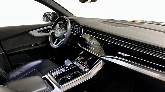 Audi Q8 11 of 13