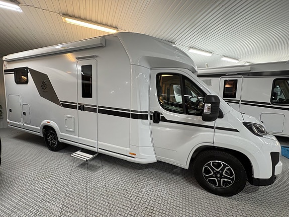 Knaus Live wave 700 MEG