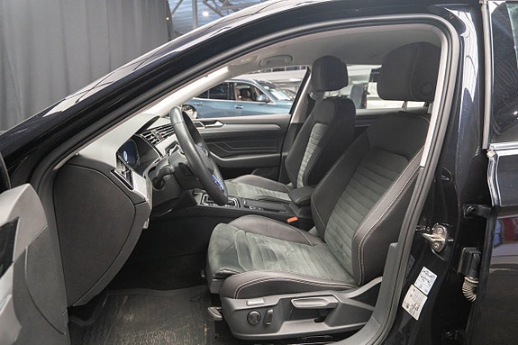 Volkswagen Passat 18 of 25