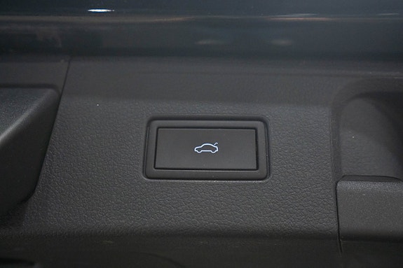 Volkswagen Passat 24 of 25