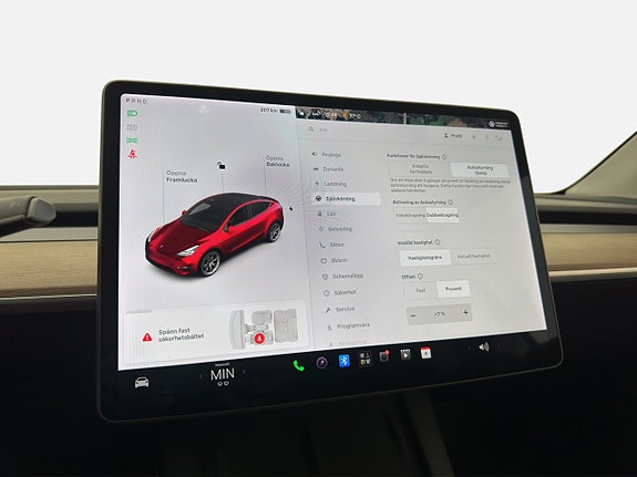 Tesla Model Y 23 of 30