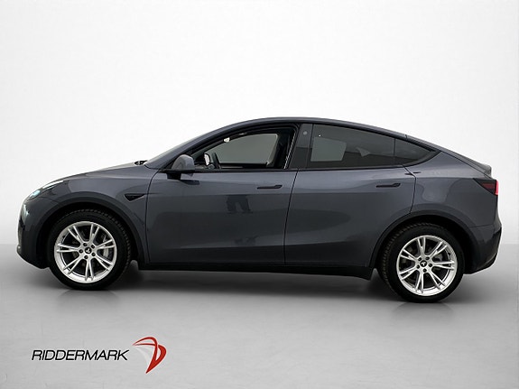 Tesla Model Y 5 of 5