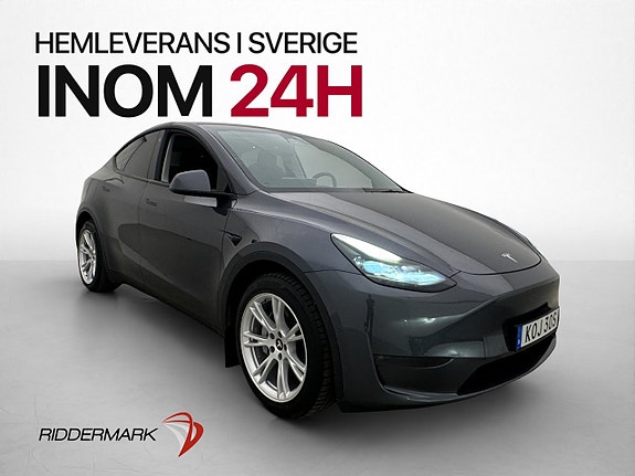 Tesla Model Y 4 of 5