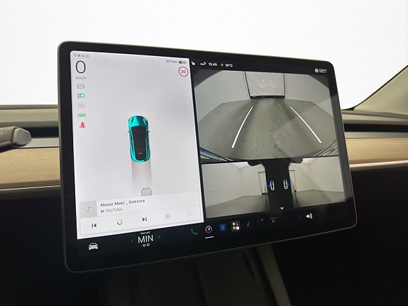 Tesla Model Y 19 of 30