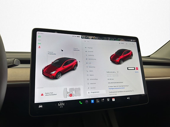 Tesla Model Y 24 of 30