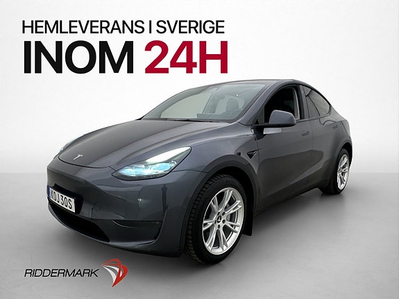Tesla Model Y 4 of 30