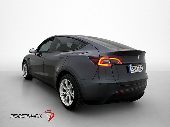 Tesla Model Y 6 of 30