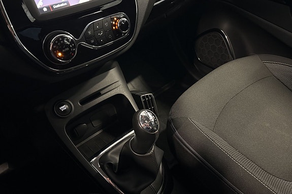 Renault Captur 14 of 18