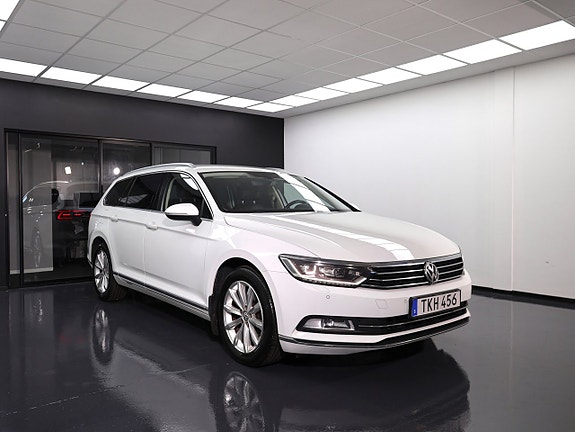 Volkswagen Passat 14 of 30