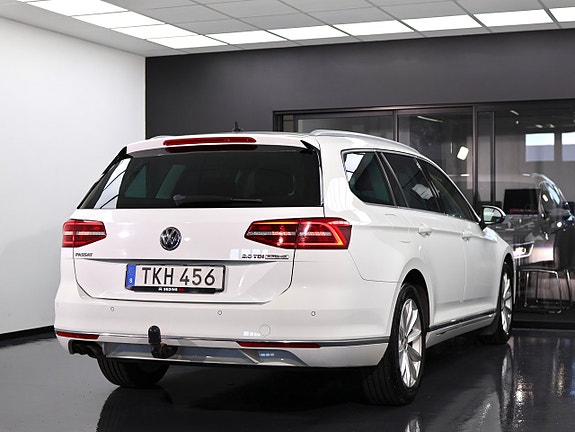 Volkswagen Passat 9 of 30