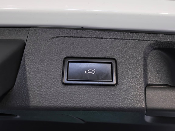 Volkswagen Passat 29 of 30