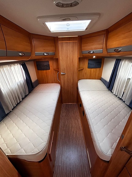 Adria CORAL S 670 SLT 3,0L, 160 HK, 2xAC, SOLCELL, AUTOMAT 11 of 21