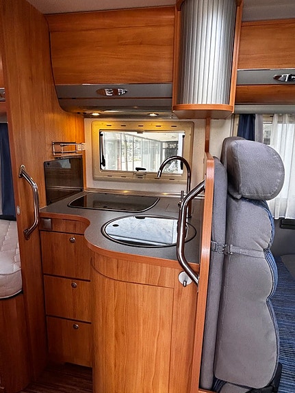 Adria CORAL S 670 SLT 3,0L, 160 HK, 2xAC, SOLCELL, AUTOMAT 8 of 21