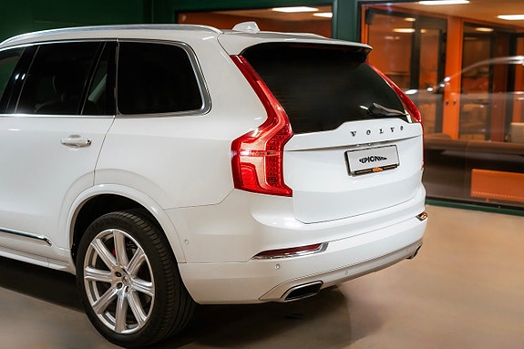 Volvo XC90 4 of 5