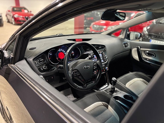Kia Ceed 8 of 19