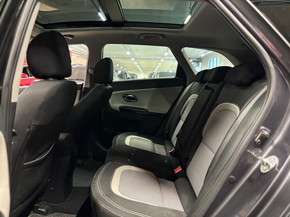 Kia Ceed 15 of 19