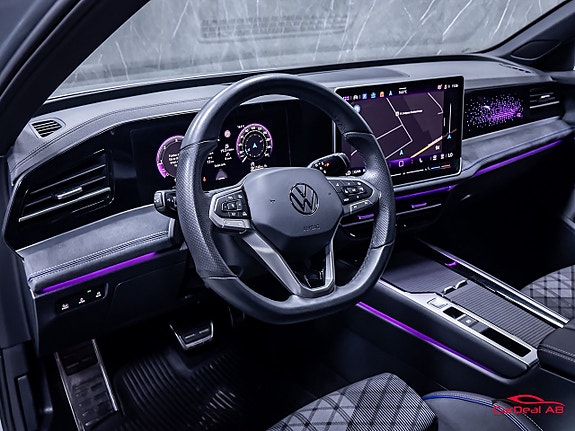 Volkswagen Passat 12 of 30