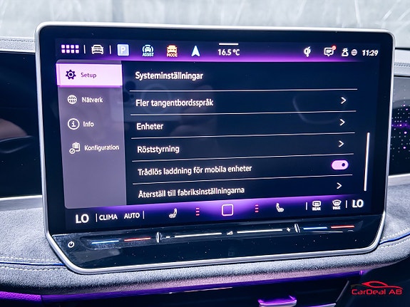 Volkswagen Passat 28 of 30