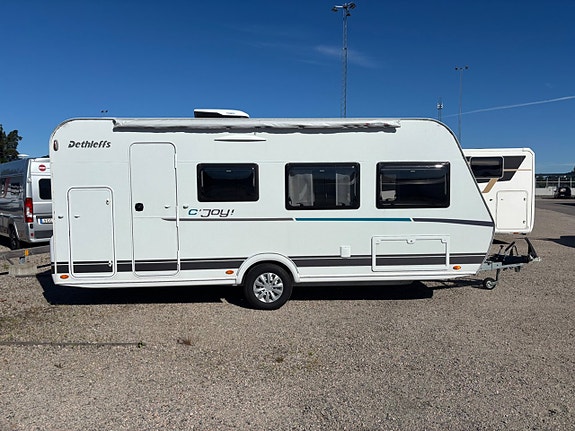 Dethleffs cjoy 480 barnkammarvagn med Ac och markis fuktest 2 of 17
