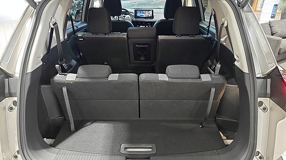 Nissan X-Trail 8 of 18
