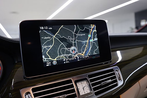 Mercedes-Benz CLS350 14 of 15